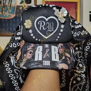 Cappelli bandana personalizzati Raymond e Breezy marroni con strass e toppe - Disponibili ordini urgenti
