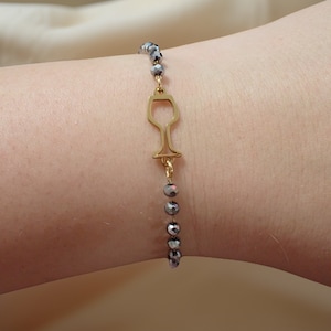 WEIN-LIEBHABER ARMBAND | personalisierte Geschenkkarte | Freundschaftsarmband | Weinglas | goldfarbe aus Edelstahl und Perlen | wasserdicht