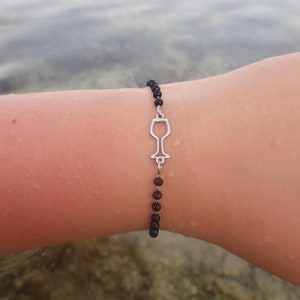 ARMBAND VOOR WIJNMINNAAR | gepersonaliseerde cadeaukaart | vriendschapsarmband | wijnglas | roestvrij staal en zwarte kralen | waterbestendig