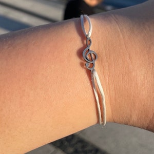 ARMBAND GOUWSLEUTEL | gepersonaliseerde cadeaukaart | muziek | cadeau voor muzikant | cadeau voor vriend | waterbestendig | operahuis