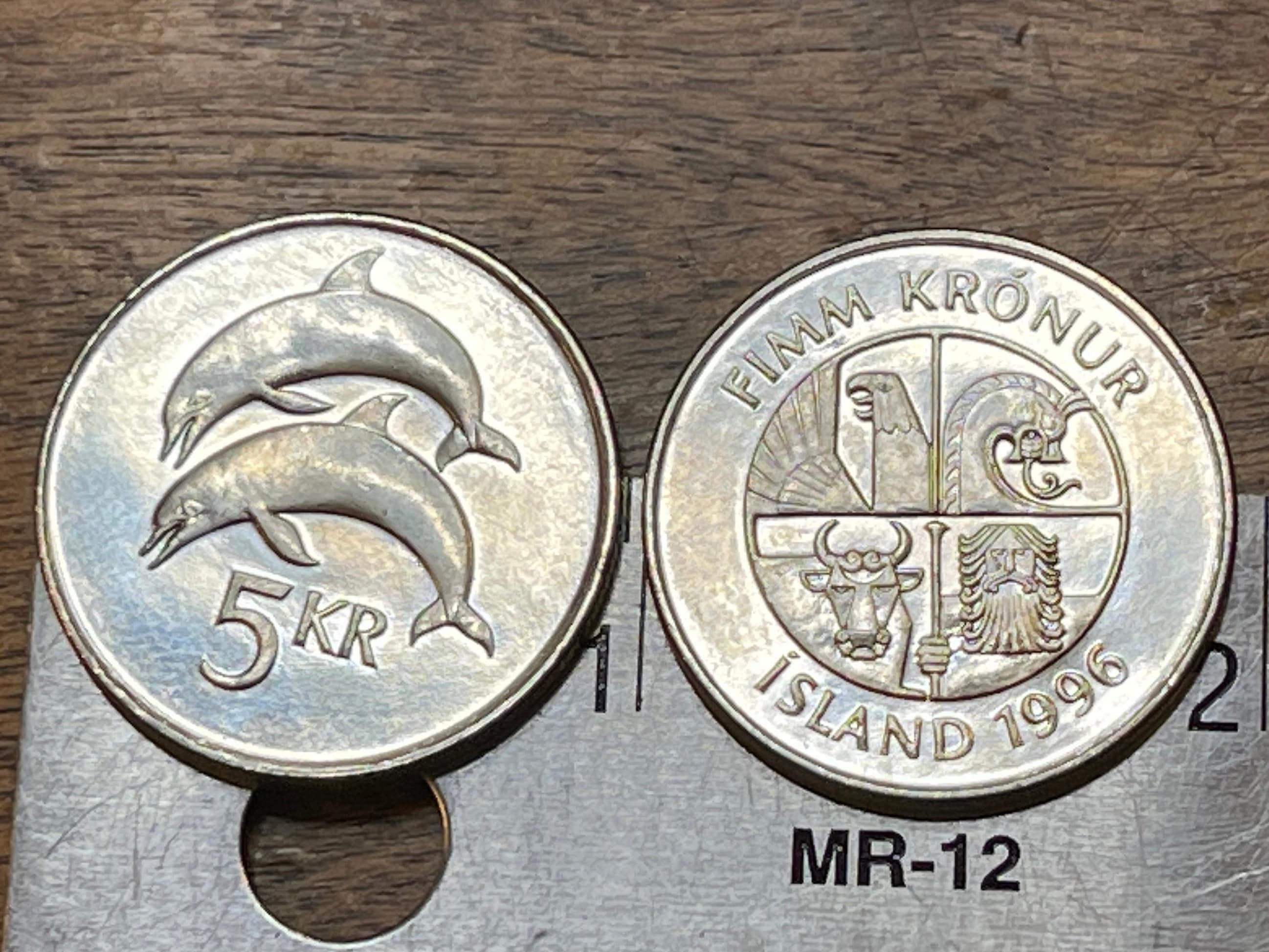 2 匹のイルカ 5 クローネ アイスランド 本物のコイン ジュエリーや工芸品作りに - Etsy 日本