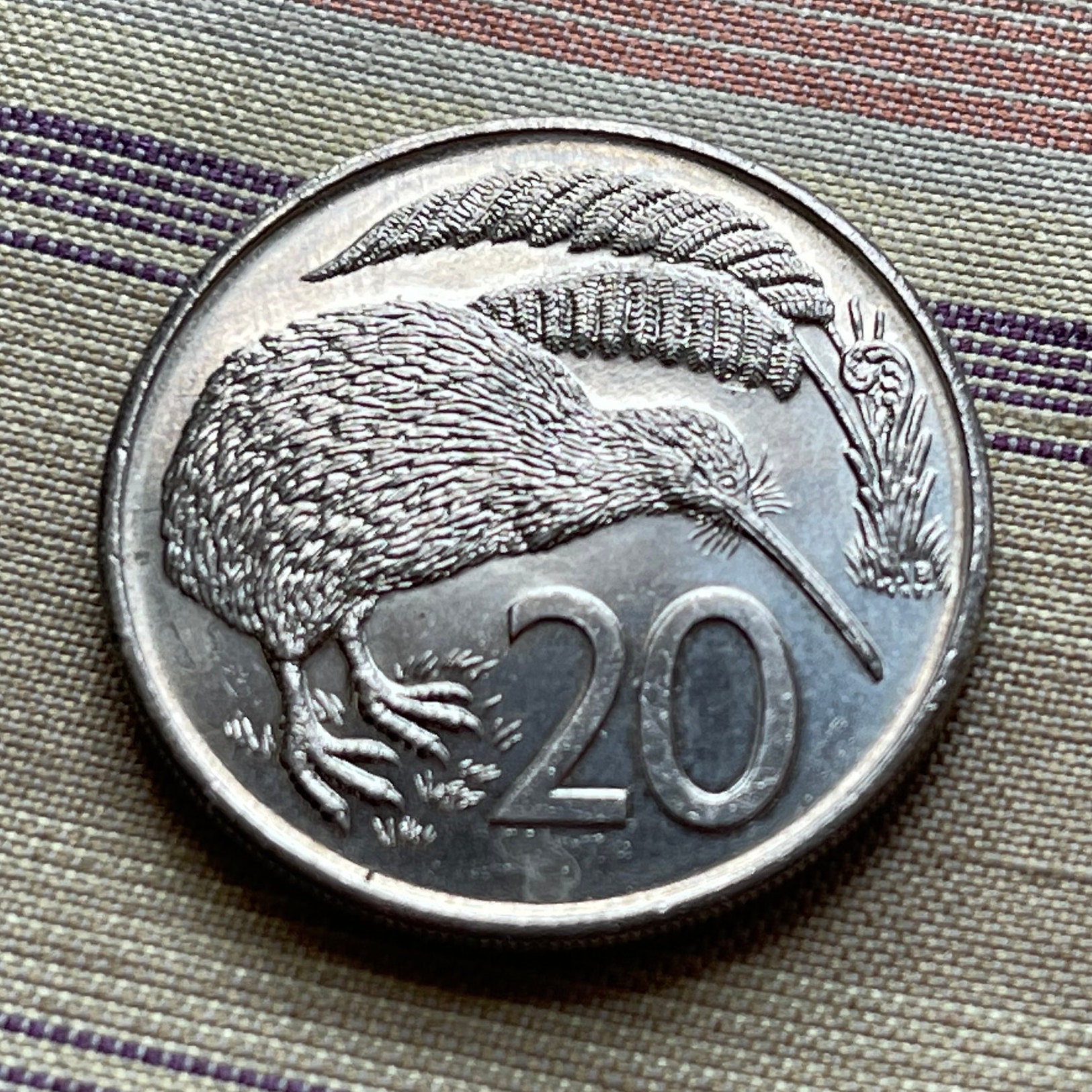 2018年ニュージーランド キウイ スペシメン シルバーコイン純銀999 1oz 2018年ニュージーランド キウイ スペシメン シルバーコイン純銀