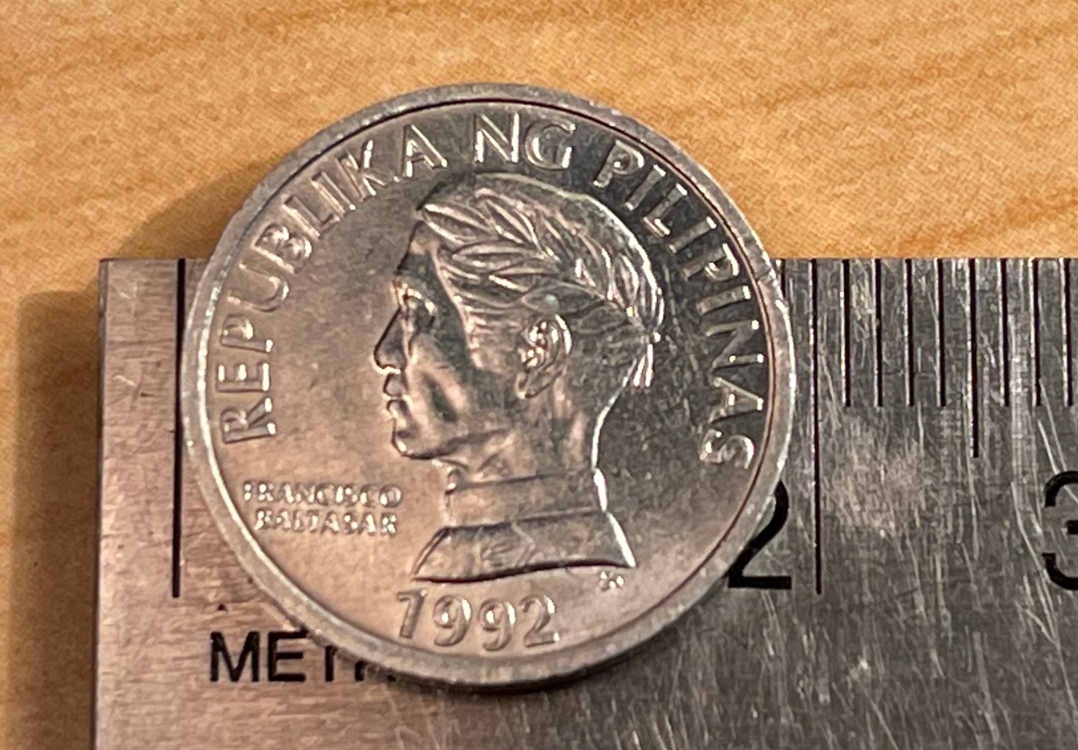 のんママ Pygmy Goby Fish & Poet Philippines Authentic Coin Money Sentimo 犬服・アクセサリー