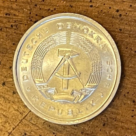 東ドイツ 5 ペニヒ硬貨：ハンマーとコンパス、GDR コレクターズ