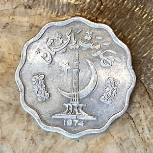 Minar-e-Pakistan & Star and Crescent 10 Paisa Pakistan Authentic Coin Money for Jewelry and Craft Making (Lahore Incident) (Scalloped Coin)