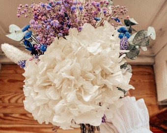 Bridal bouquet with preserved hydrangea | Wedding bouquet with purple dried flowers | Wedding flowers | Trockenblumen