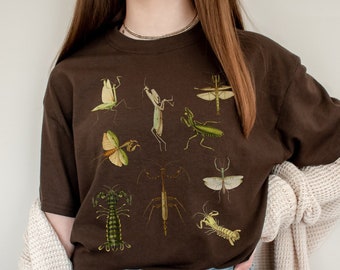 Praying Mantis Shirt Entomology Shirt Goblincore Shirt Insect Shirt Bug Shirt Preying Mantis Tshirt Dark Academia Shirt Forestcore Shirt
