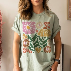 Comfort Colors Retro Flowers Shirt Cottagecore Shirt Cottage Core Shirt Boho Botanical Shirt Wildflower Shirt Wild Flower Shirt Nature Gift