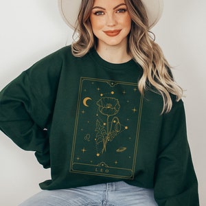 Löwe Sweatshirt Löwe Geschenk Löwe Geschenke August Geburt Blumen Shirt Geburtsmonat Rundhals Horoskop Pullover Sternzeichen Shirt Tarot Karte Shirt