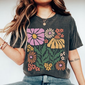 Comfort Colors Retro Flowers Shirt Cottagecore Shirt Cottage Core Shirt Boho Botanical Shirt Wildflower Shirt Wild Flower Shirt Nature Gift