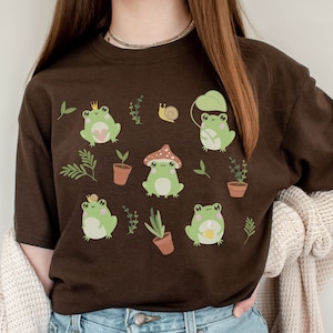 Garden Frog Shirt Cute Frog Tshirt Cottagecore Clothing Cottagecore Frog Mori Girl Harajuku Aesthetic Yume Kawaii Frog Kawaii Aesthetic