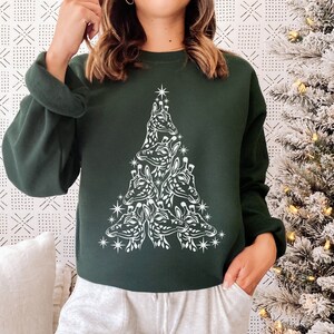 キリンのクリスマススウェットシャツ キリンのクルーネック キリンのギフト キリン愛好家へのギフト キリンのセーター キリンのギフト ホリデーアニマルシャツ