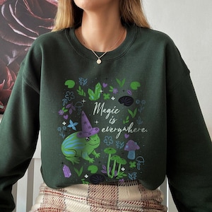 Wizard Frog Sweater Cute Frog Crewneck Kawaii Cottagecore Clothing Witchy Gifts Goblincore Sweatshirt Witchy Stuff Aesthetic Clothes