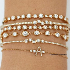 Pulsera de tenis con moissanita de talla redonda engastada en bisel, pulsera nupcial con diamantes de media eternidad, pulsera con inicial de letra pavé, oro amarillo de 14 quilates