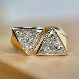 Bezel Set Moissanite Toi Et Moi Ring, Trilliant Cut Moissanite Diamond Engagement Ring, 18K Solid Yellow Gold Ring, Two Stone Bridal Ring