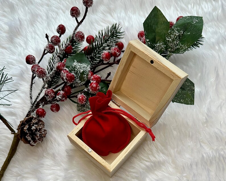 Believes bell in box. Wooden box, engraved image 3