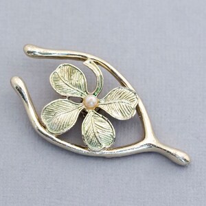 Vintage Elegant Floral Letter Y Brooch, Pearl Flower Dainty Brooch, Light Gold Tone Brooch by Gerry's - C1