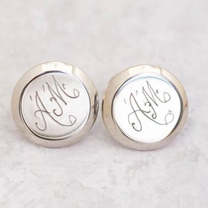 Pendientes Vintage Screwback, Inicial "A.M." Pendientes, Letra "A.M." Pendientes, pendientes circulares, pendientes con rosca - C9