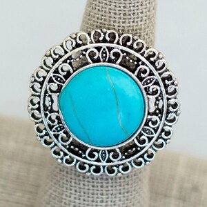 Size 8 blue circle vintage adjustable ring (C6)