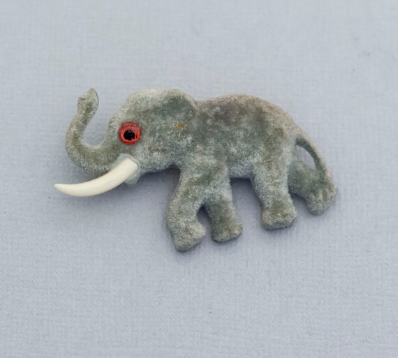 Vintage Intricate Elephant Brooch, Art Nouveau An… - image 1