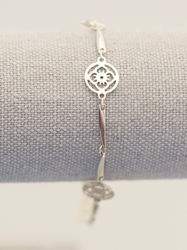 Avon Bracelet Elegant Bracelet Bracelet Femme Vintage Bracelet Flower Bracelet Silver Bracelet CL1 Floral Bracelet 7 Inch