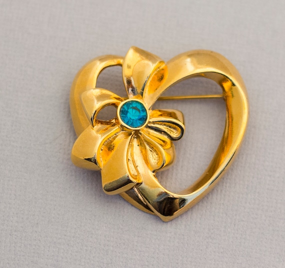 B3 Heart Brooch Vintage Broach Avon Jewelry Avon Brooch Love Brooch Heart Broach Vintage Brooch Gold Heart Brooch