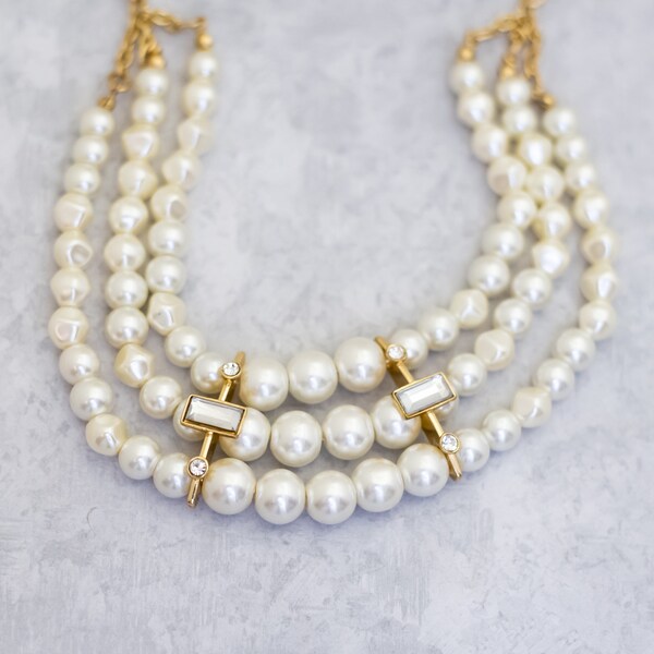 18 inch, Vintage Multi White Faux Pearl Beads Bib Necklace - C13