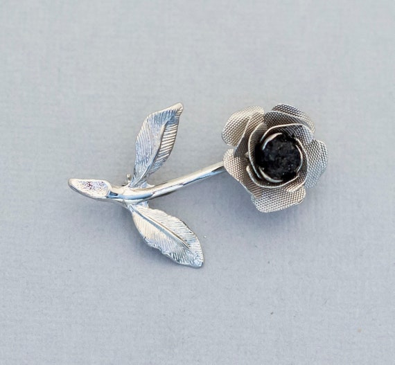 Vintage Art Nouveau Rose Brooch, Silver Tone Flow… - image 1