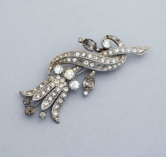 Vintage Stylish Rhinestone Brooch, Art Nouveau In… - image 1