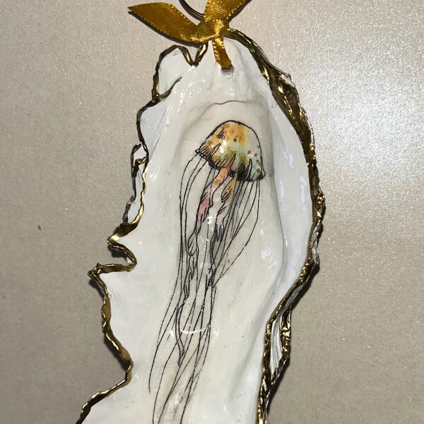 Jelly fish oyster shell ornament