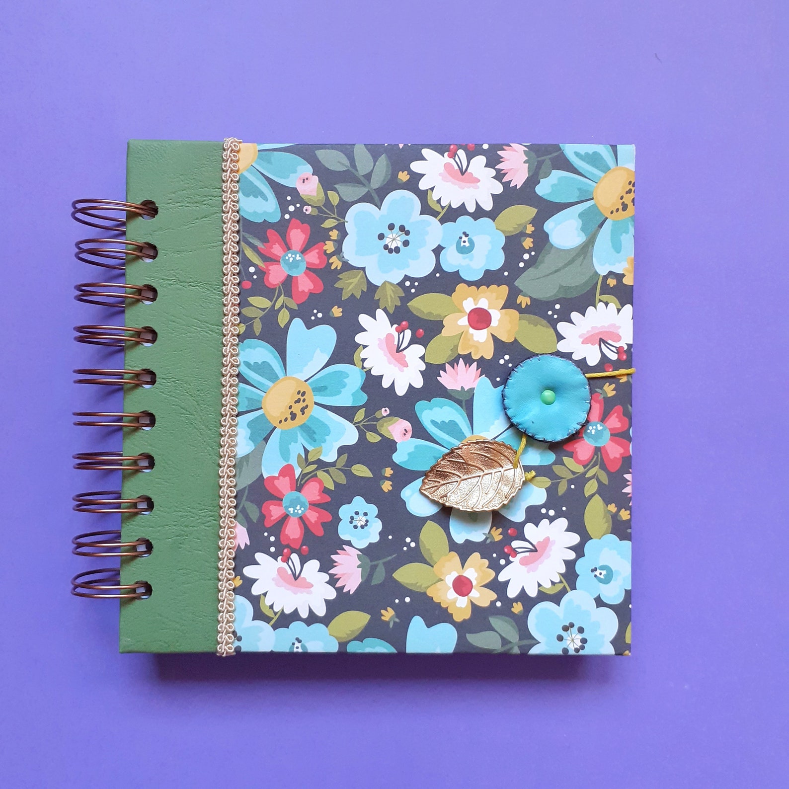 Libreta Artesanal Primavera. Libreta hecha a mano con