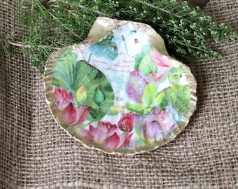 Shell Trinket Dish, Handmade Decoupage Scallop Shell, Flower decor, Bathroom, Jewellery Dish, Gift