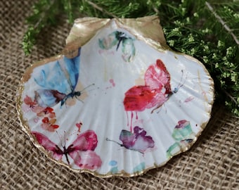 Shell Trinket Dish, Handmade Decoupage Scallop Shell, Butterflies wildlife decor, Bathroom, Jewellery Dish, Gift