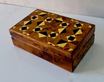 Mens Valet Box with Dividers 8x5in – Wooden Watch & Cufflink Case, Thuya Burl Star Inlay, Executive Desk Organizer for Him