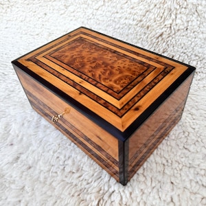 Hand-Crafted Wooden JEWELRY BOX  Made of Thuya Burl 11x7in ,Women Jewelry Box, Watch Box For Men, Decorative Lockable Box, Gifts For Women