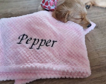 Personalised, embroidered dog/cat puppy/kitten blanket. Can be plain, with paw print only or with paw print and your pet's name.