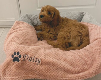 Personalised, embroidered dog/cat puppy/kitten/pet soft waffle blanket.