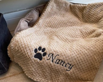 Personalised, embroidered dog/cat puppy/kitten/pet soft waffle blanket.