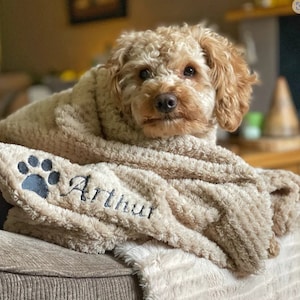 Personalised, embroidered dog/cat puppy/kitten/pet soft waffle blanket.