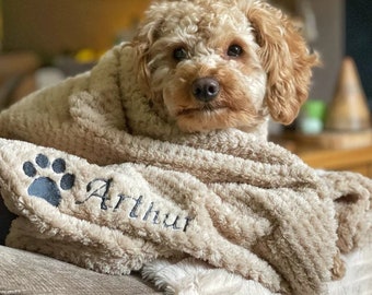 Personalised, embroidered dog/cat puppy/kitten/pet soft waffle blanket.