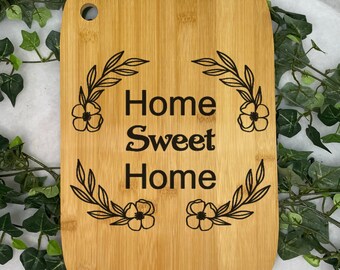 Home Sweet Home Sign | Round Bamboo Cutting Board | Laser Engraving | Custom Wreath Boarding | Bamboo | Farmhouse |