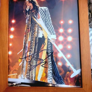 Aerosmith Steven Tyler Framed Hand Signed Autographed 8x10 inch magazine Photo + VIP Pass COA