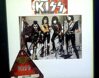 KISS Paul Stanley Gene Simmons Tommy Thayer Eric Singer Framed Hand Signed Autographed Photo + VIP pass display COA