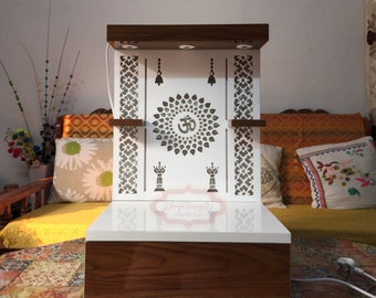 Templo de madera Pooja Mandir con luz LED para colgar en la pared o sobre una mesa (decoración del hogar)
