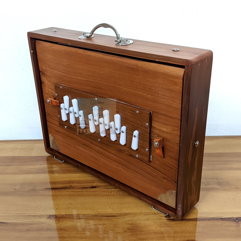 Divinewithdestiny Shruti Box, Pure Teak W/O FOOT PEDAL and Foam Bag