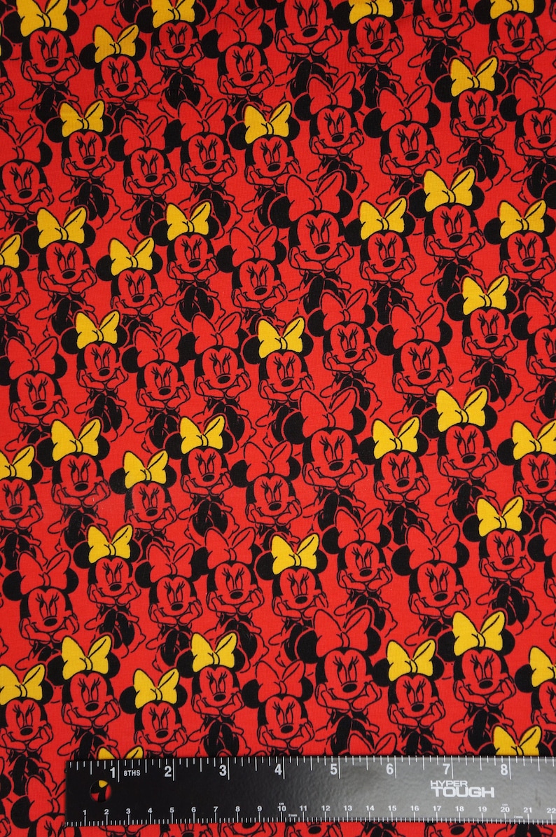 Minnie Mouse rouge avec noeuds jaunes Tissu tricoté sous licence Disney 95 % coton 5 % élasthanne 58 po. de large par demi-mètre et mètre image 1