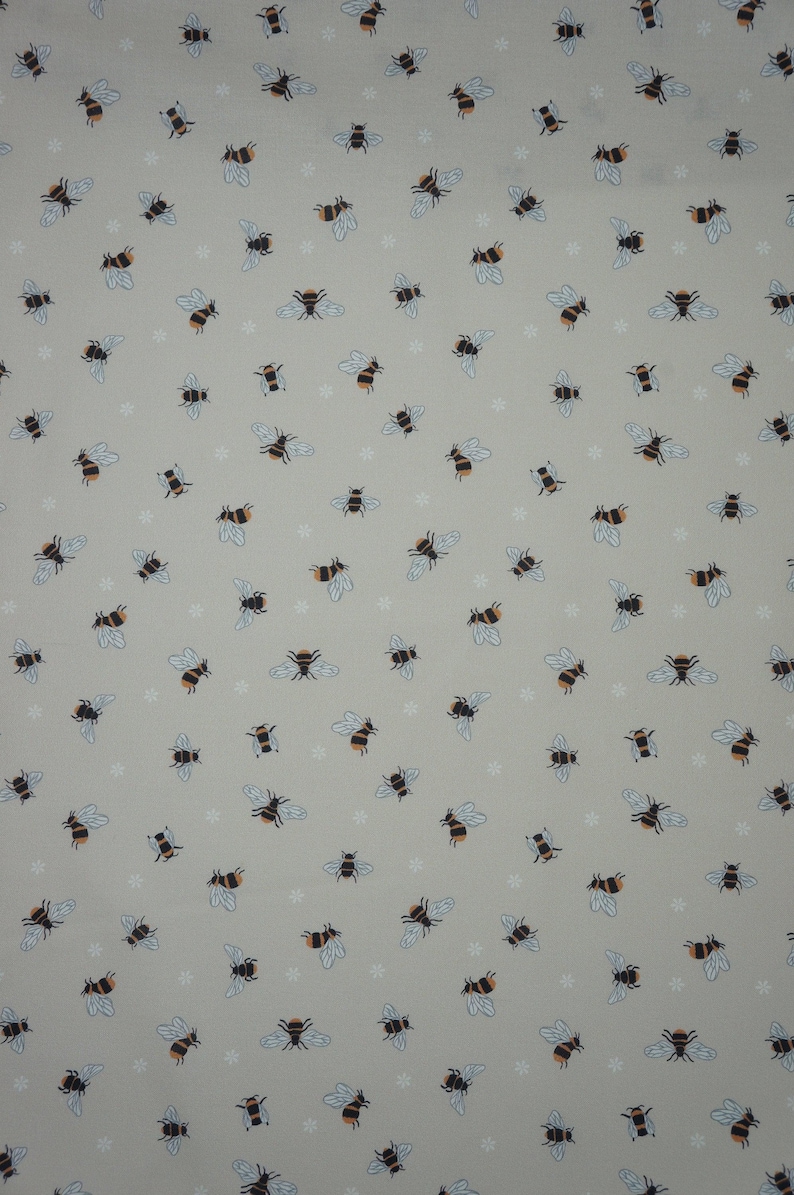 Tissu à patchwork à large dos, abeilles à miel sur fond crème foncé, 108 pouces, coton Lewis and Irene, dos de courtepointe à motifs d'abeilles, métrage continu image 4