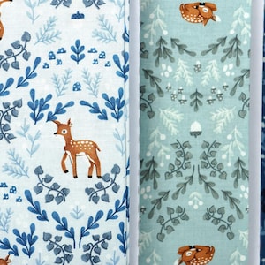 Tissu à motifs de cerfs, faons sauvages, créatures du crépuscule sur fond bleu, par Natàlia Juan Abelló pour Riley Blake, coton à patchwork, C15361-BLUE image 7