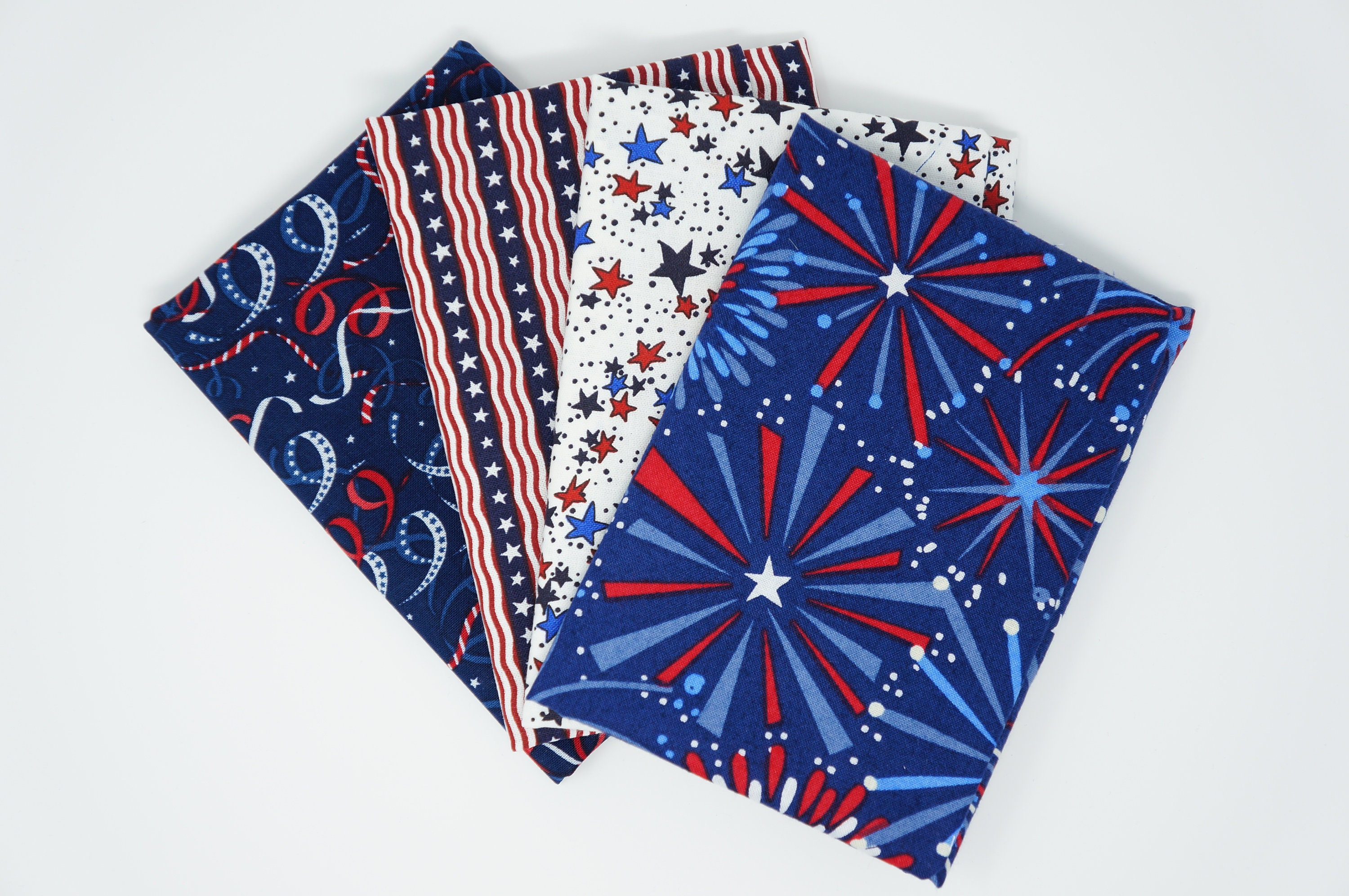 16 Pieces Patriotic Thank You Gift Bags with 18 Red White Blue Tissue Paper  Amer