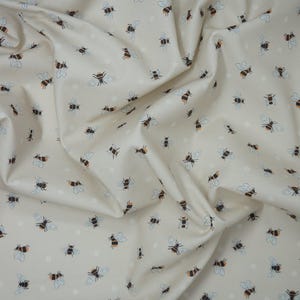 Tissu à patchwork à large dos, abeilles à miel sur fond crème foncé, 108 pouces, coton Lewis and Irene, dos de courtepointe à motifs d'abeilles, métrage continu image 5